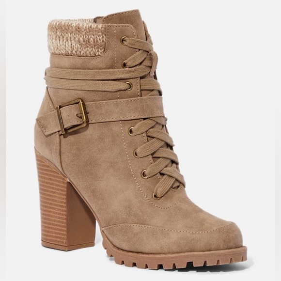 Cuff Ankle Boot - Picture 4 of 7